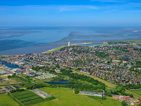 Das Nordsee-Heilbad Büsum aus der Vogelperspektive.