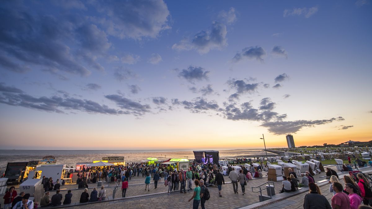 Urlaubsflair beim Büsumer Sommer Open Air Musik und gute Laune im